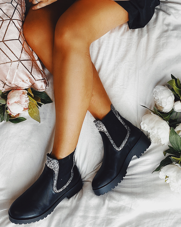 Fearless Chelsea Boots