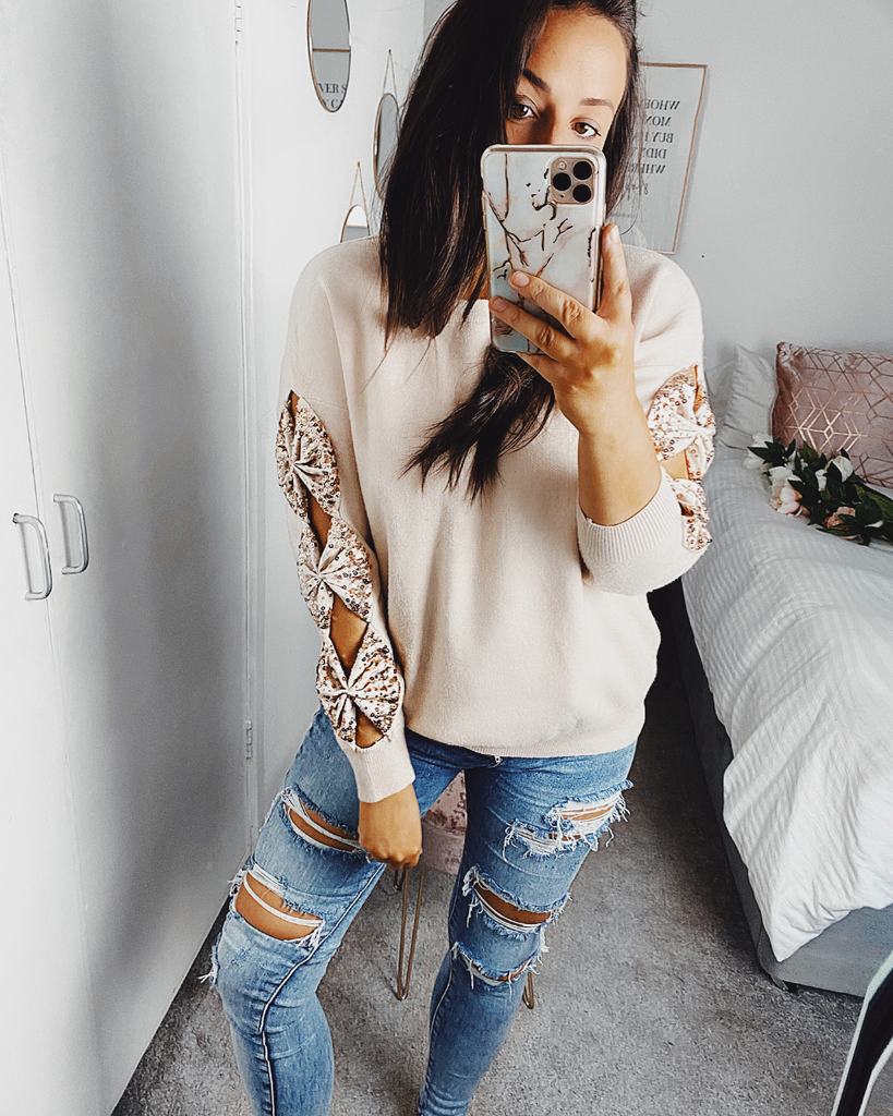 Bow sleeve outlet jumper